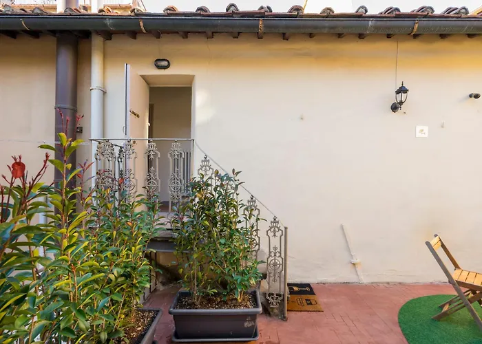 Piazza PittiLuminoso Con Terrazzo E Parcheggio Su Richiesta