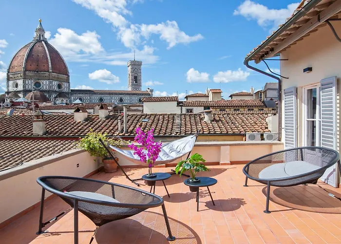 Penthouse With Big Terrace Duomo View